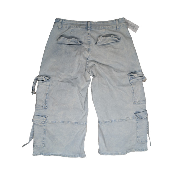 NWT VIP Jeans Shorts Blue Light Wash Size 7/28 Dual Cargo Straps Wide Leg - Picture 2 of 9